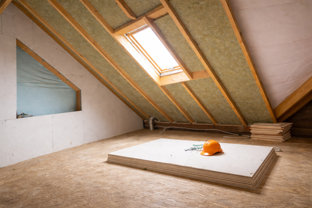 Houten dakconstructie met isolatie bij huis verbouwen — Wolfe Bouw Breda